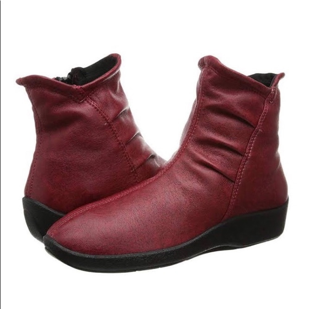 arcopedico ”L” boots healthy footwear. Orthopedic